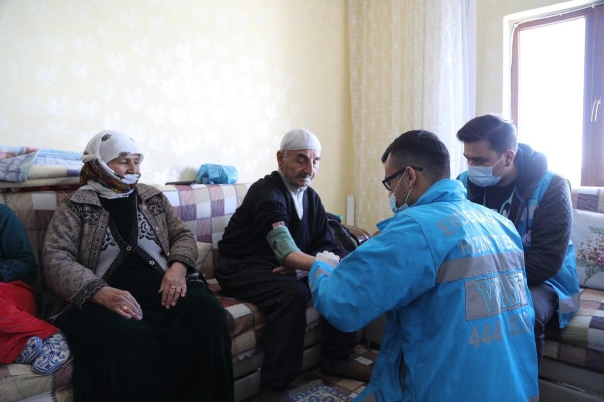 Vefa Sosyal Destek Grubu yaşlılar i&ccedil;in g&ouml;rev başında