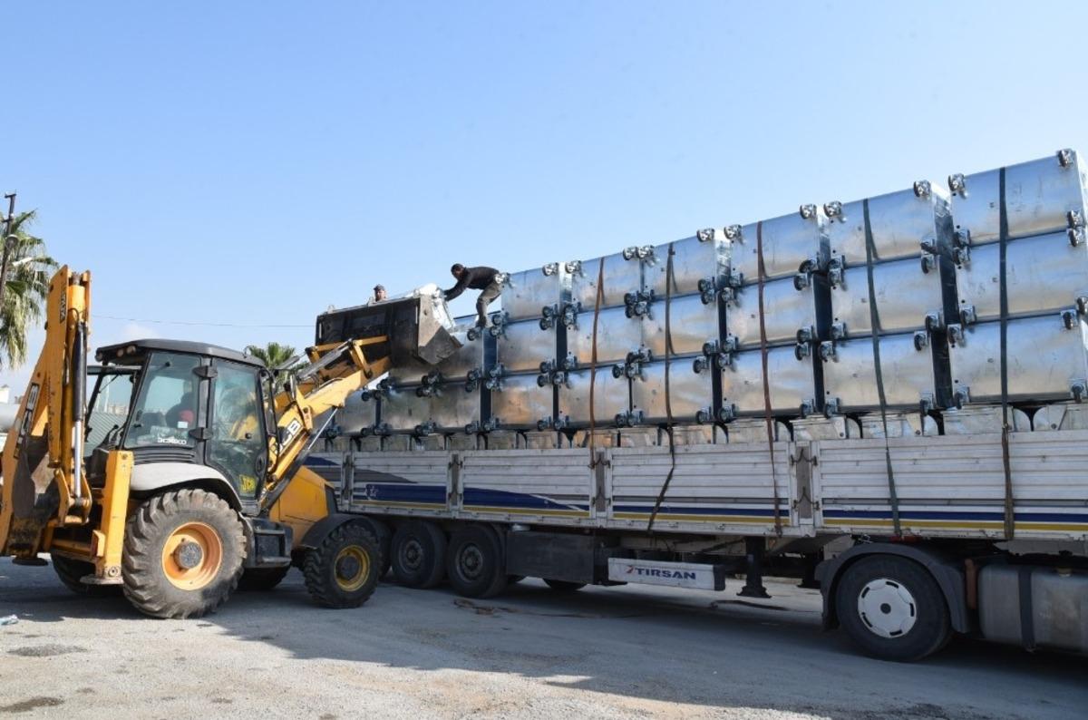 Toroslar Belediyesi &ccedil;&ouml;p konteynerlerini yeniledi