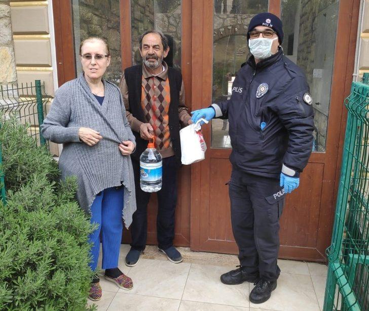 Datça polisi ihtiyaç sahiplerinin yardımına koştu G2