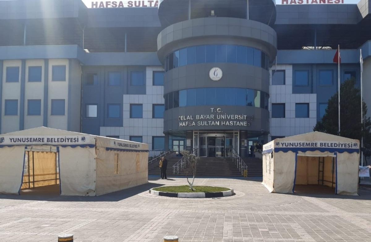 Hastaların ilk kontrolleri &ccedil;adırlarda yapılıyor