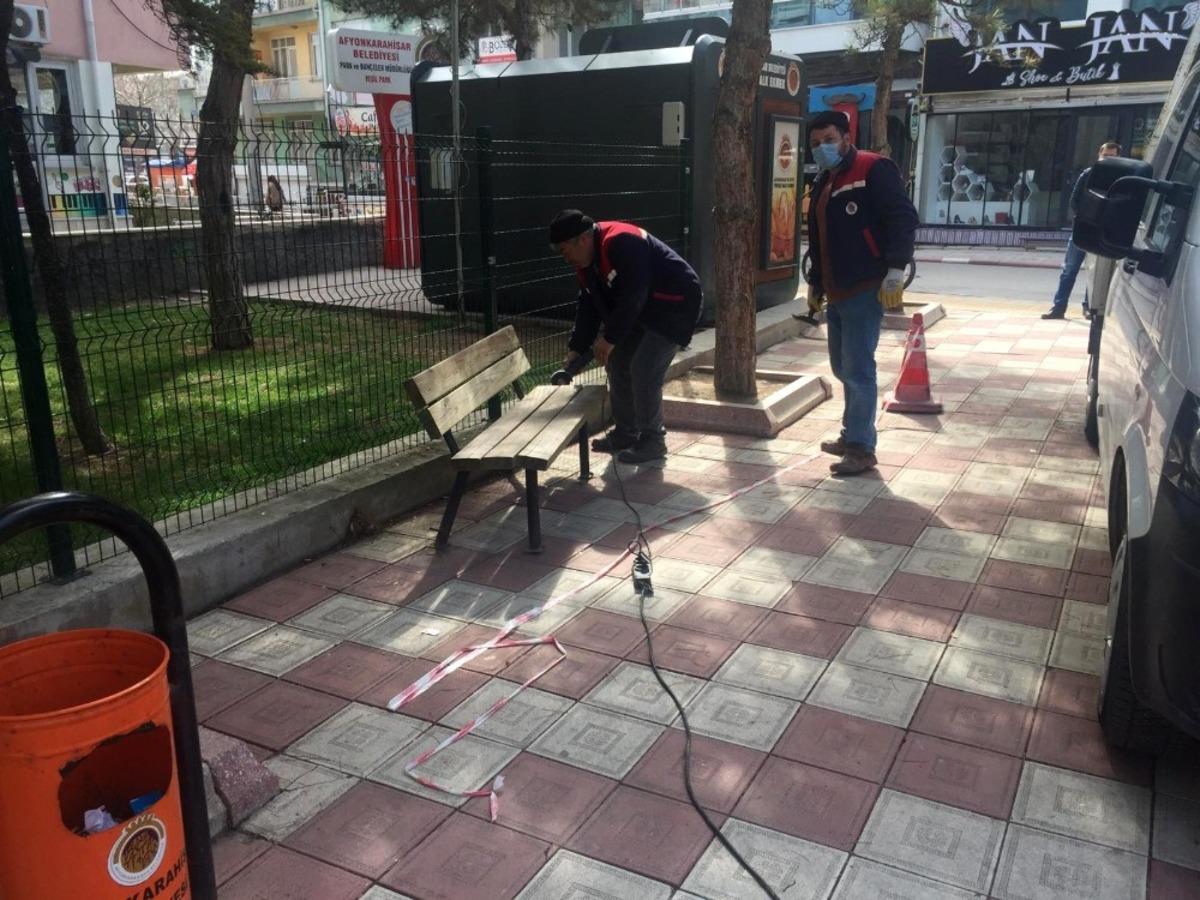 Afyonkarahisar&rsquo;da parklar bulunan banklar toplandı