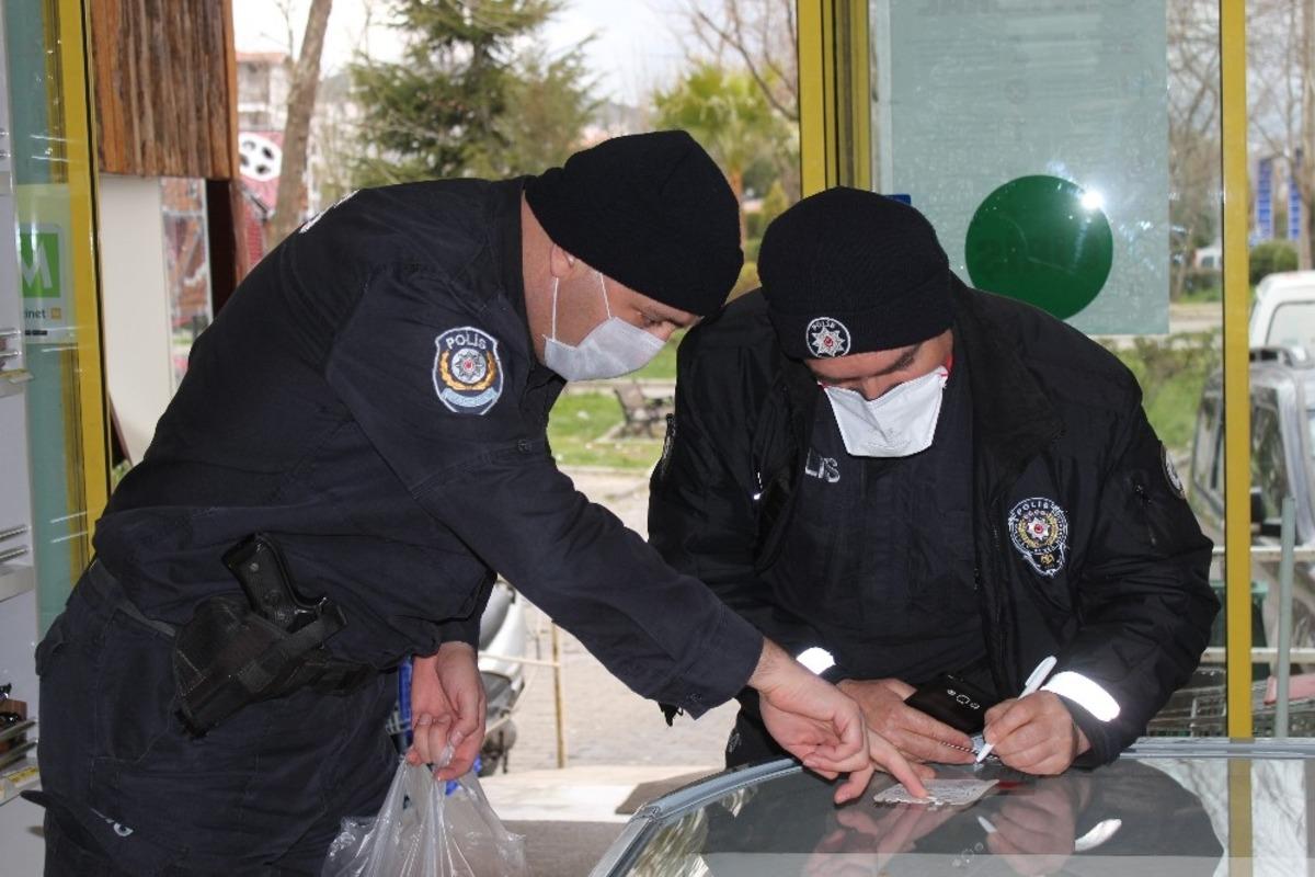 Gazinin alışveriş listesi polisi market market gezdirdi