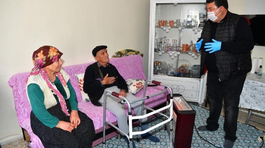 Yaşlı çift çareyi Başkan Çetin’i aramakta buldu