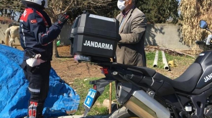 Jandarma yaşlıların hizmetinde