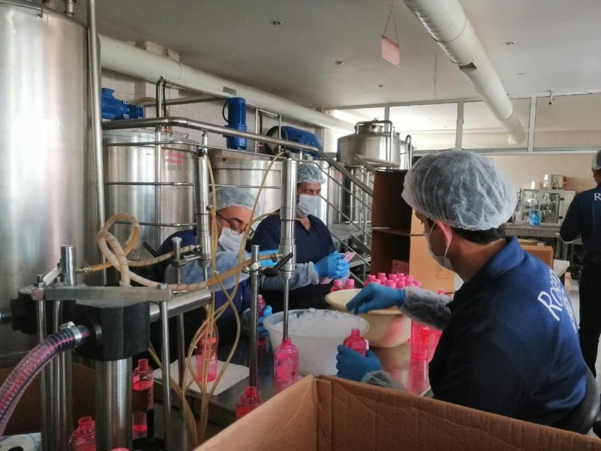 Yurt dışından gelen kolonya taleplerini askıya aldılar, yurt i&ccedil;ine &uuml;retiyorlar