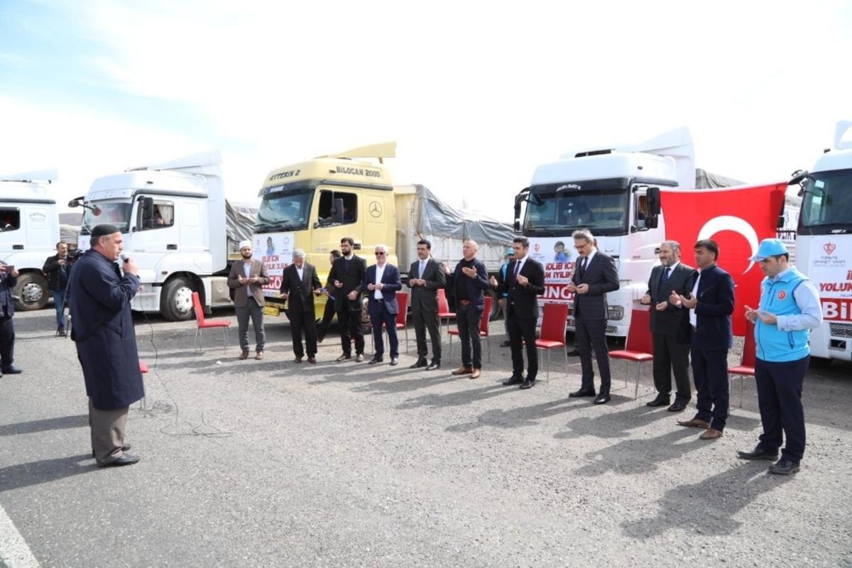 Bing&ouml;l&rsquo;den İdlib&rsquo;e 12 tır insani yardım malzemesi