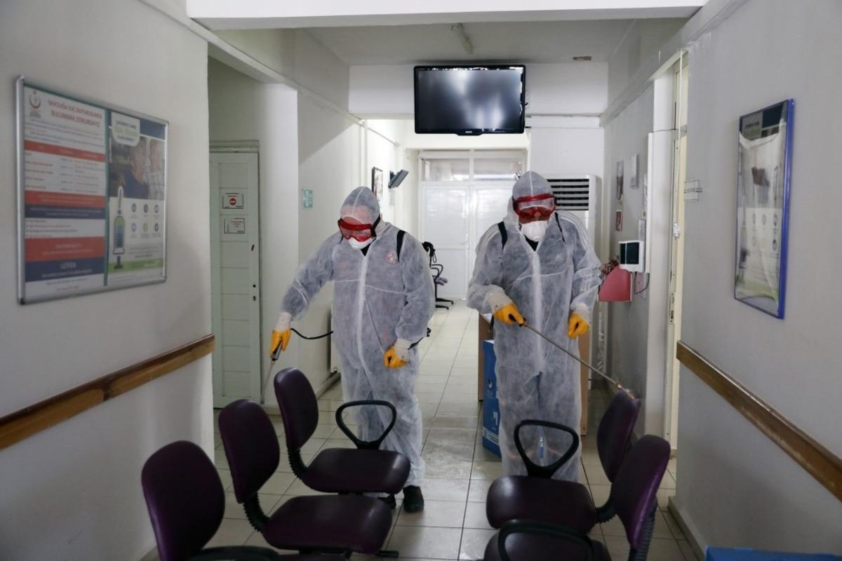 Menteşe&rsquo;de dezenfekte &ccedil;alışmaları s&uuml;r&uuml;yor