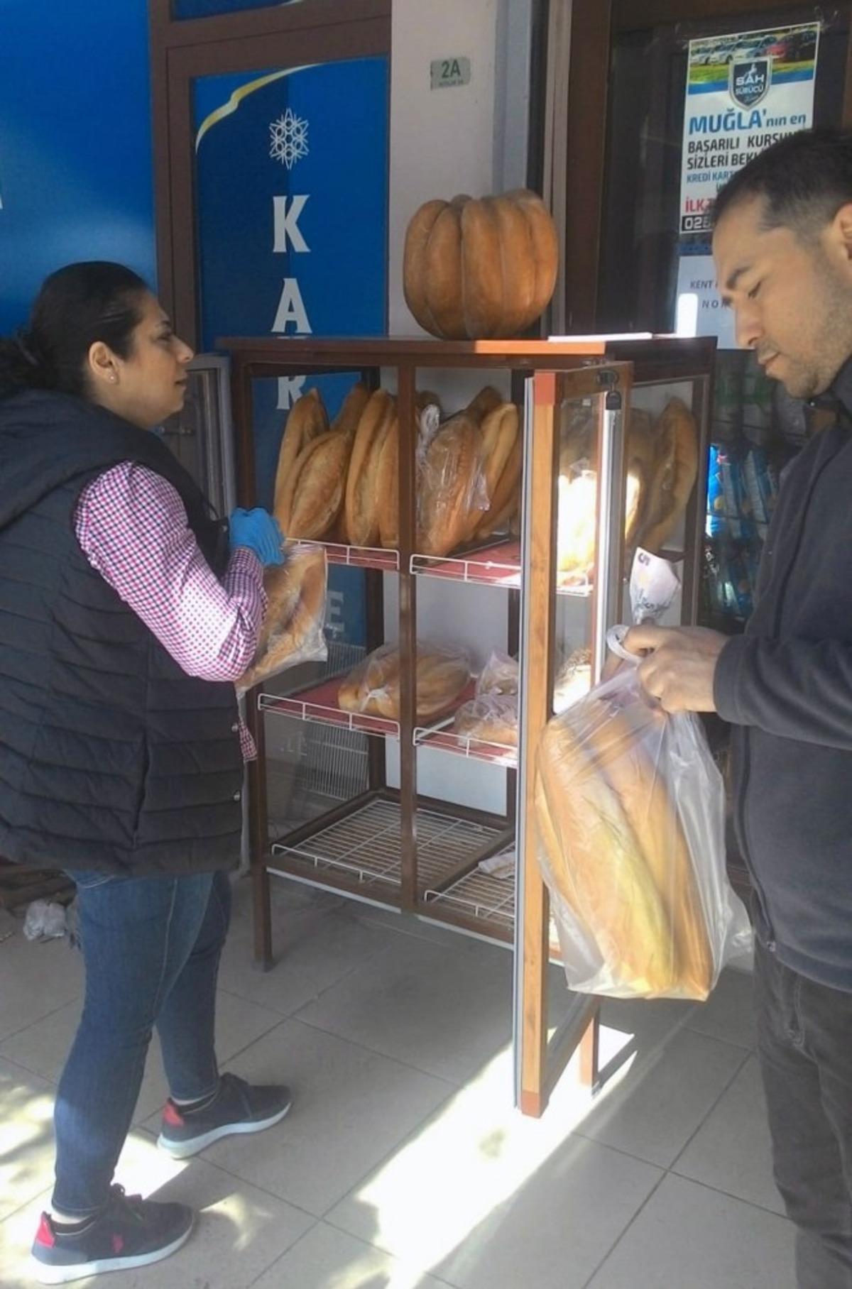 Menteşe&rsquo;de ekmek el değmeden satılacak