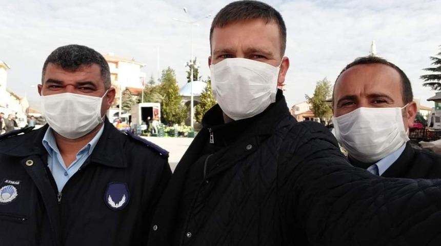 G&uuml;ny&uuml;z&uuml; Belediye personeli sosyal medya &uuml;zerinden alkış istedi