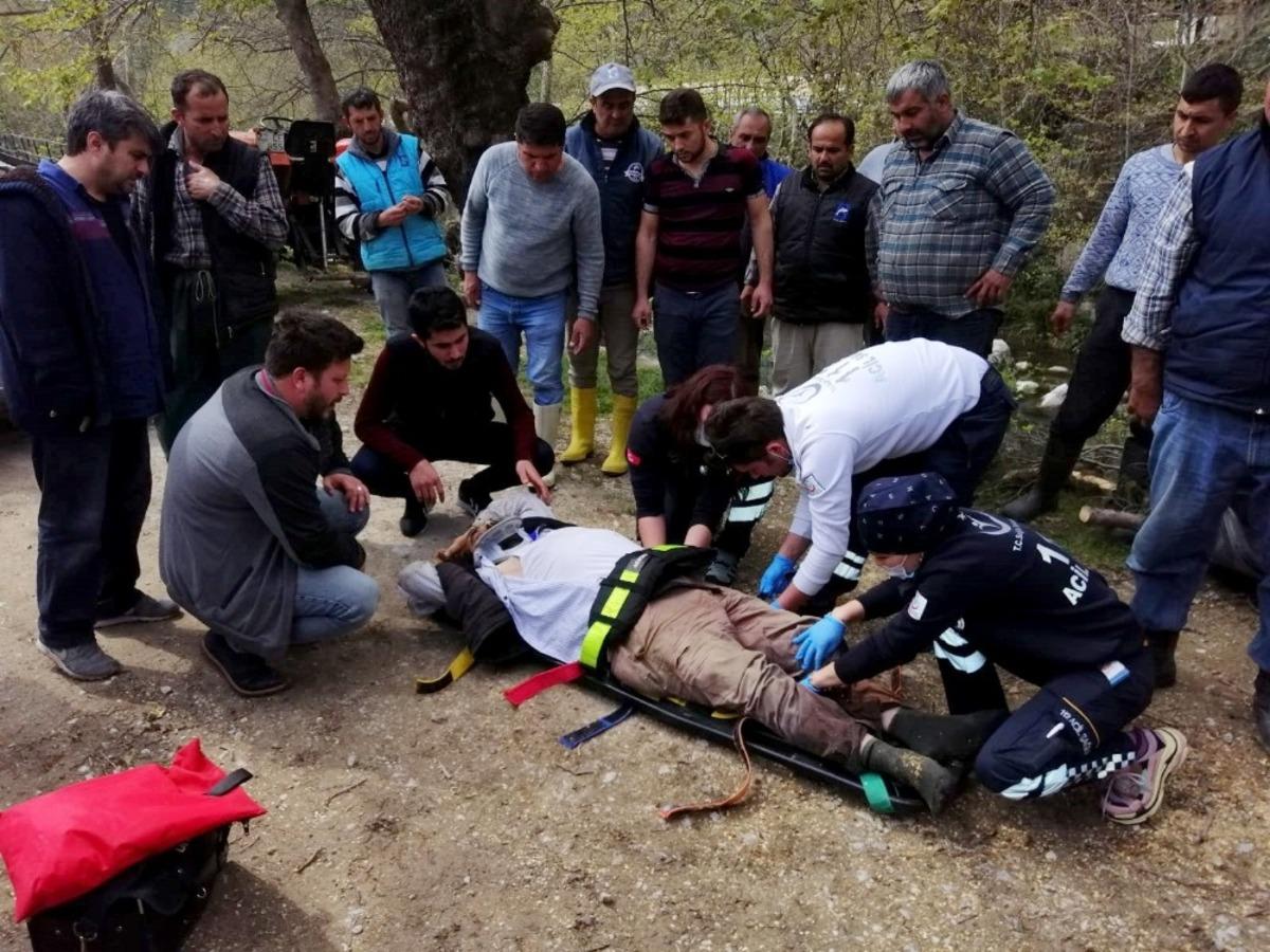 Seydikemer&rsquo;de devrilen forkliftin operat&ouml;r&uuml;  yaralandı