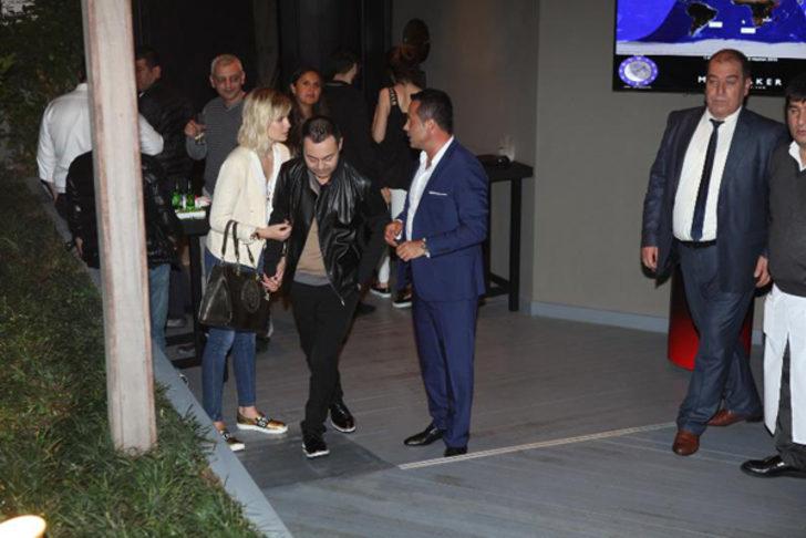 Ünlü çiftten birinci yıl kutlaması G3