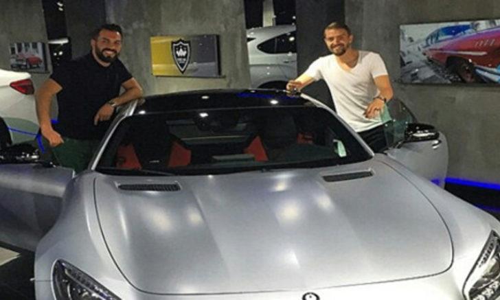 Caner'den Asena'ya dudak uçuklatan hediye G3