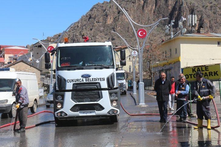 TOMA ve itfaiye aracıyla dezenfekte çalışması G2