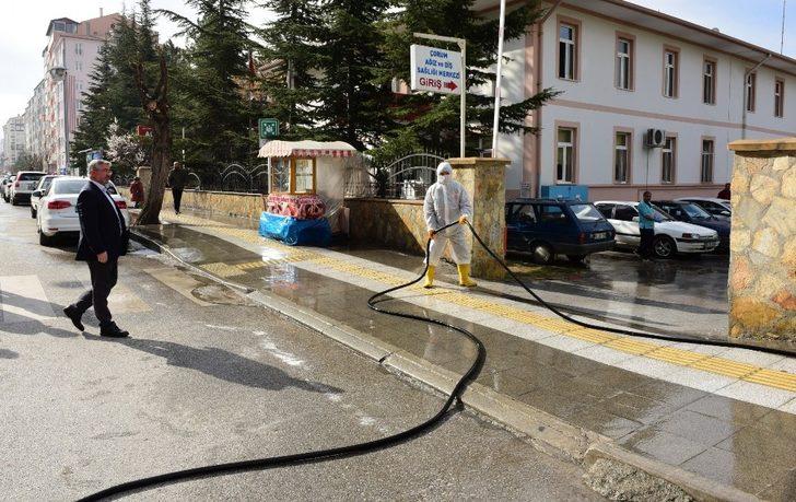 Fatih ve Bahabey caddeleri dezenfekte edildi G3