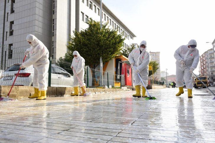 Fatih ve Bahabey caddeleri dezenfekte edildi G5