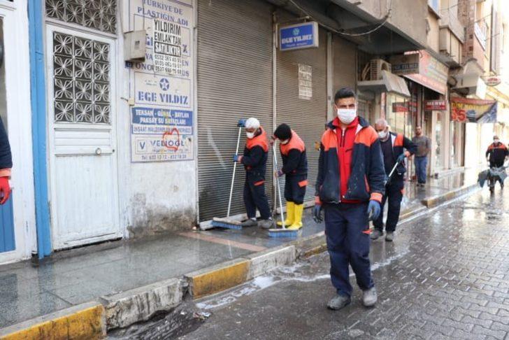 Birecik’te kentin her noktası dezenfekte ediliyor G5
