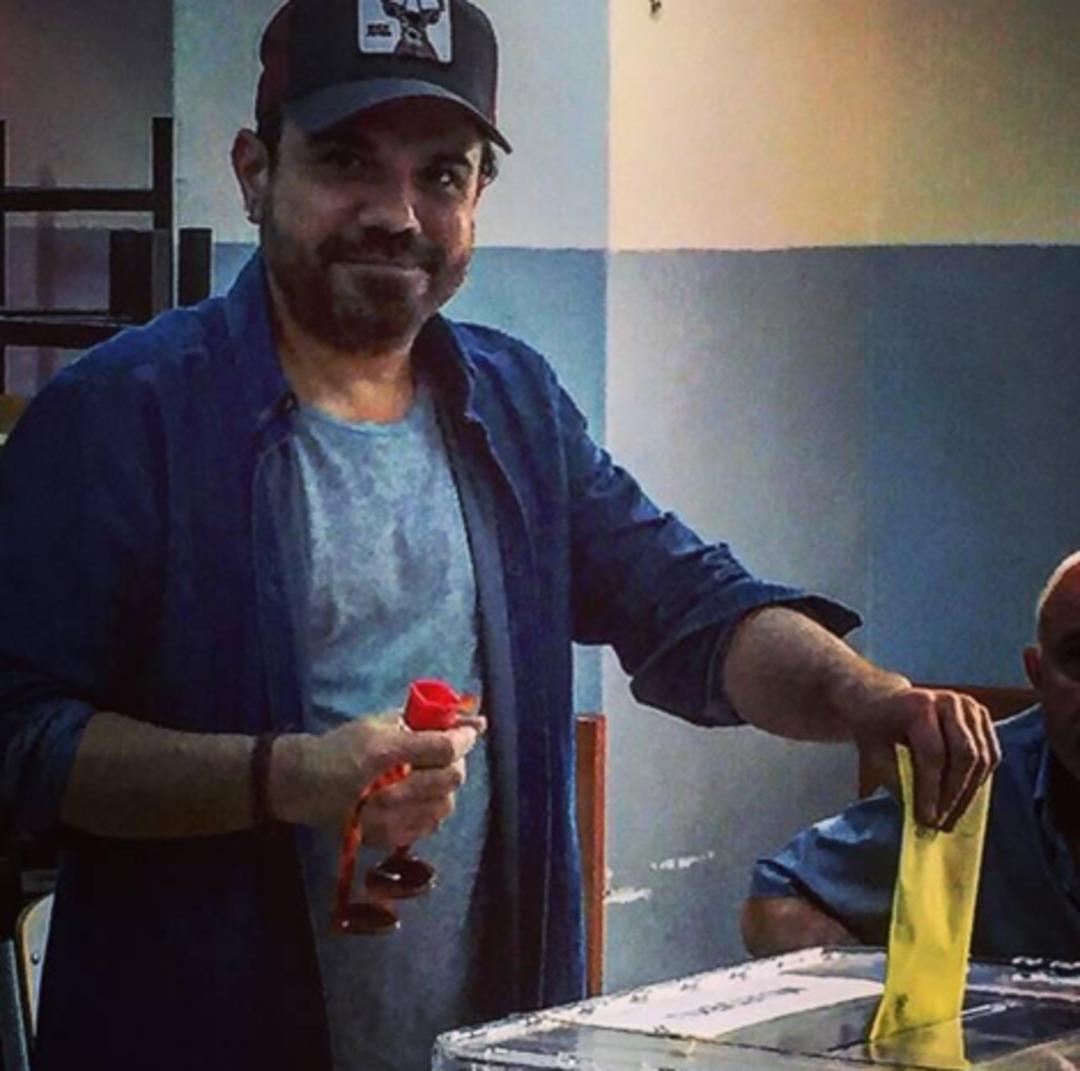 &Uuml;nl&uuml;ler sandık başında