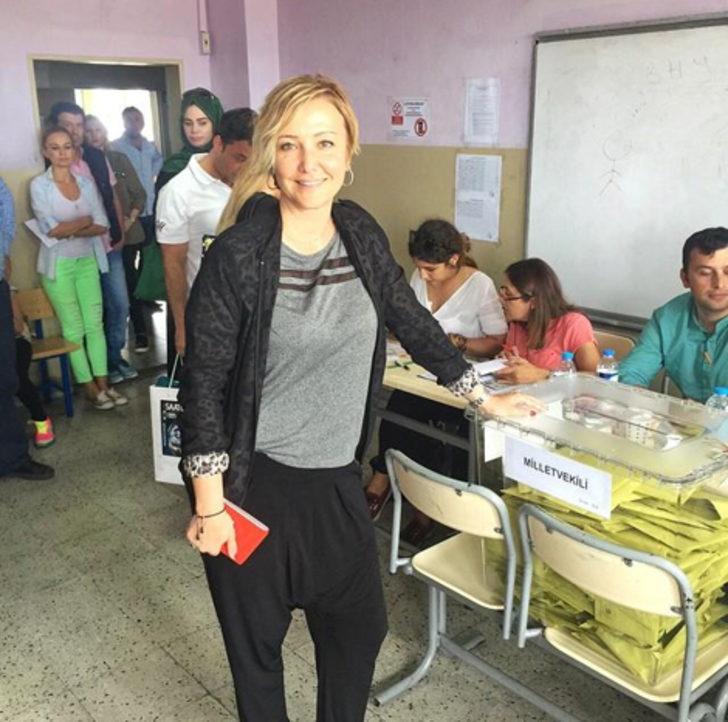 Ünlüler sandık başında G1