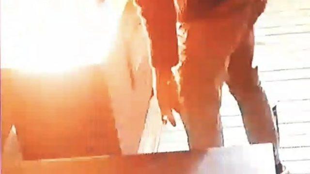 Boya spreyi sıktığı sobayı ateşe verdi, canını zor kurtardı