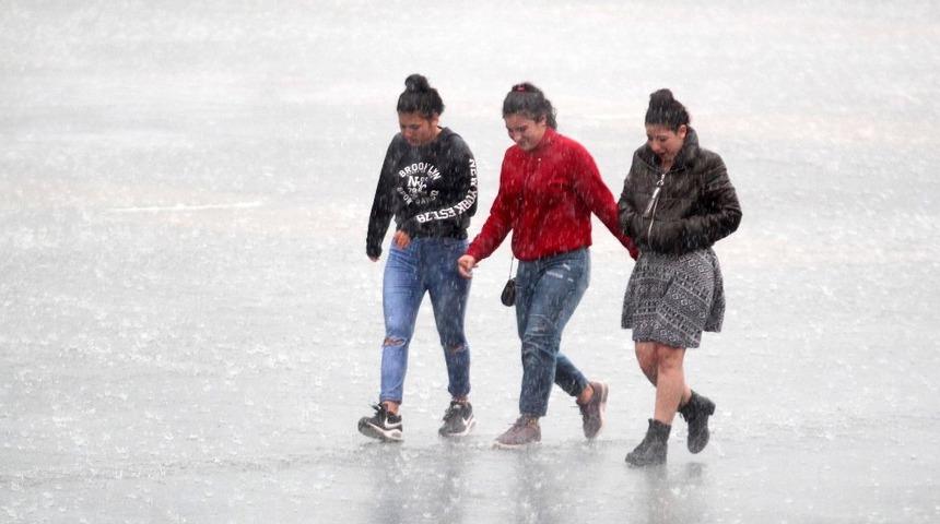 Erzincan&rsquo;da hafif sağanak yağış bekleniliyor
