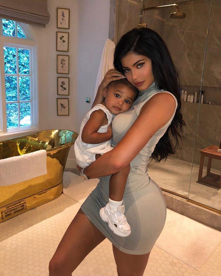 Kylie Jenner el dezenfektanı üretmeye başladı G4