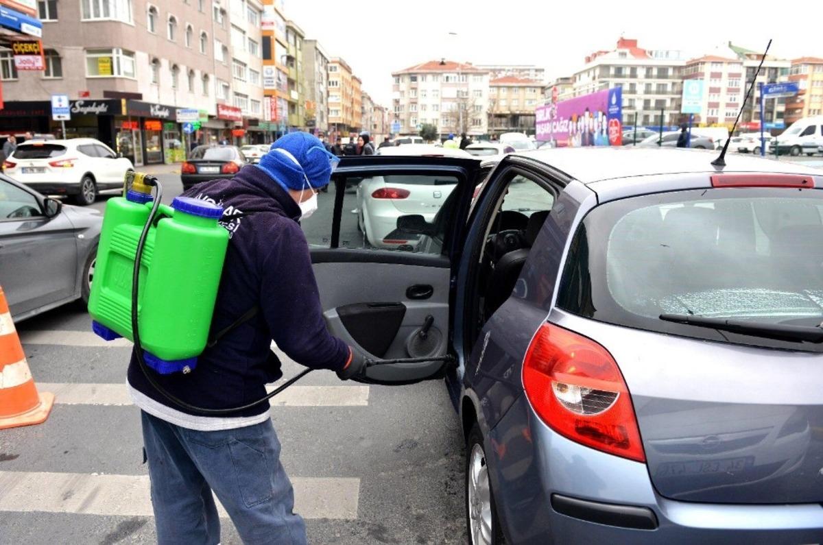Avcılar&rsquo;da ara&ccedil;lara korona vir&uuml;s dezenfeksiyonu