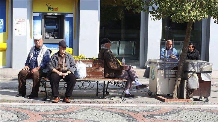 65 yaş üstü ve 20 yaş altı toplu taşıma yasağı kalktı mı? 20 yaş üstü ve 65 yaş üstü sokağa çıkma saatleri! G4