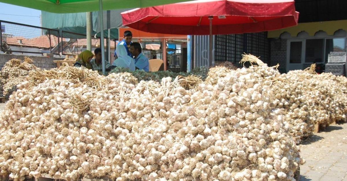 Korona vir&uuml;s&uuml;, sarımsağın da ateşini y&uuml;kseltti