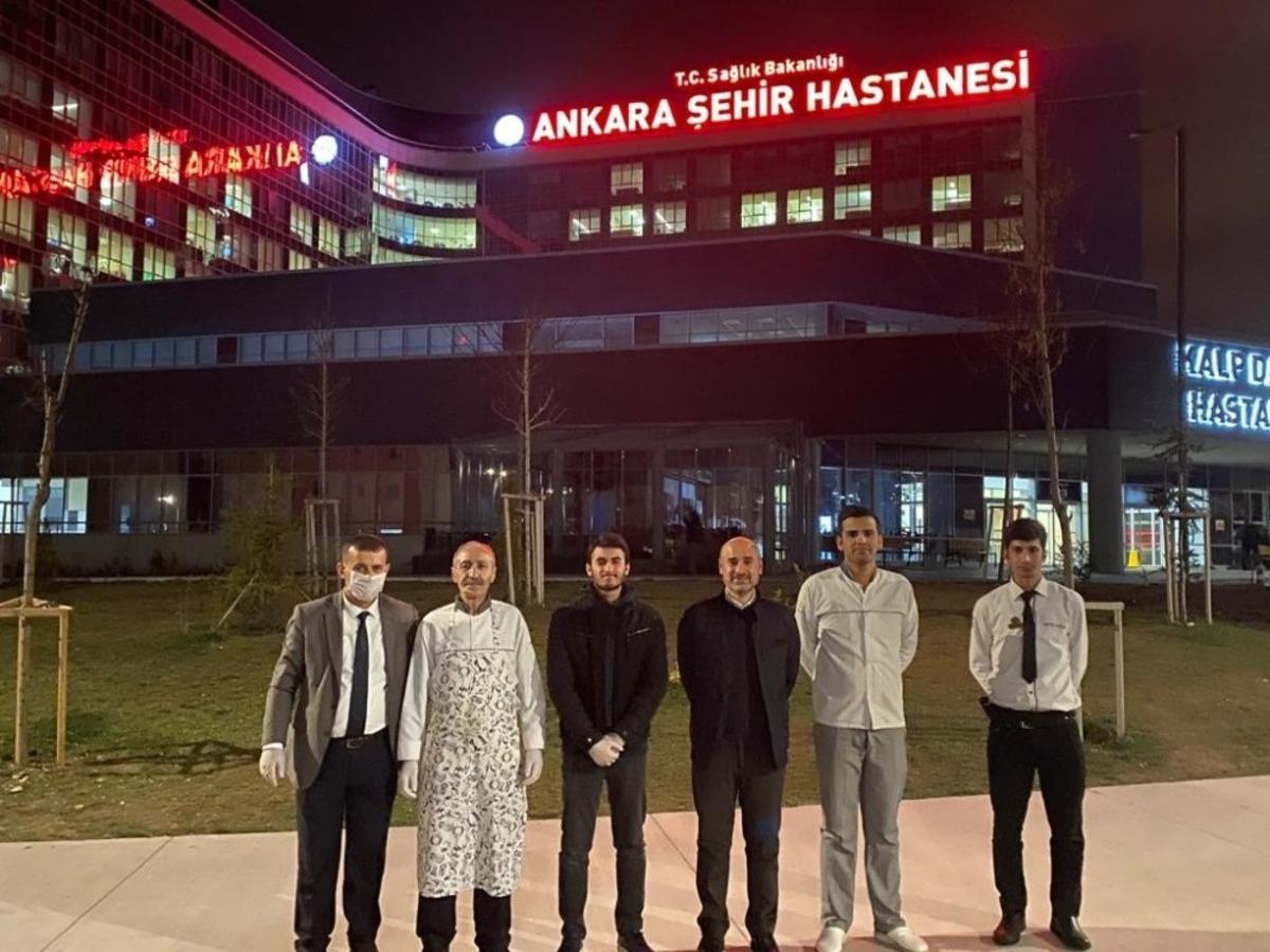 Sağlık &ccedil;alışanlarına &lsquo;en tatlı destek&rsquo; Kadayıf&ccedil;ı Sıtkı Ustadan