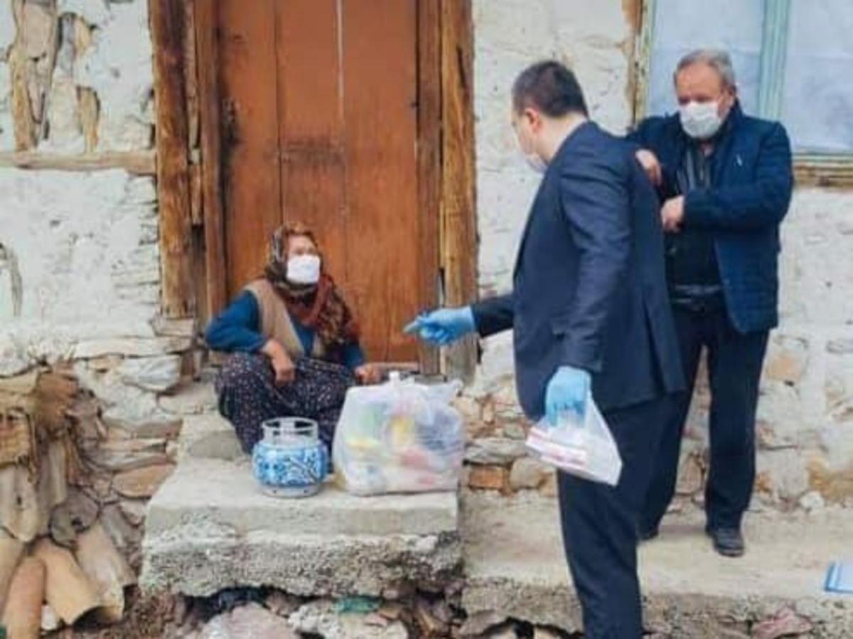 65 yaş &uuml;st&uuml; vatandaşların ihtiya&ccedil;ları k&ouml;ylerdeki adreslerine de g&ouml;t&uuml;r&uuml;l&uuml;yor