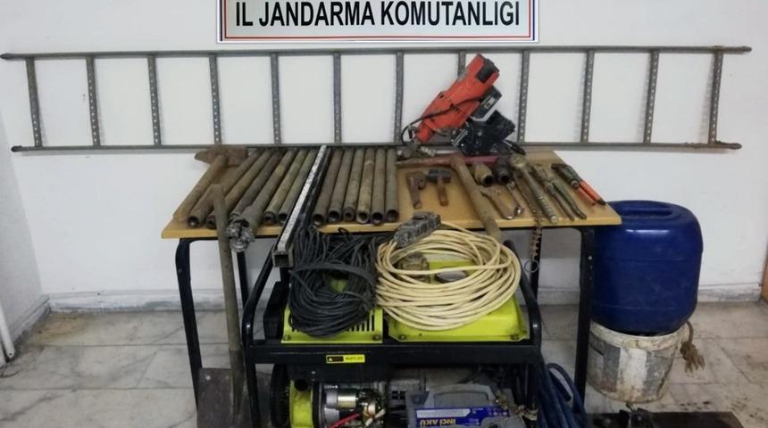 Ka&ccedil;ak kazıya 7 g&ouml;zaltı