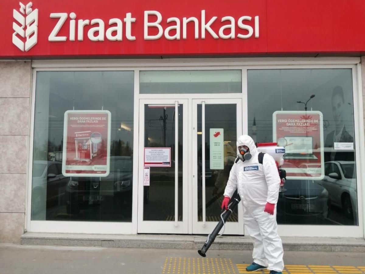 Banka şubeleri ve ATM&rsquo;ler dezenfekte ediliyor