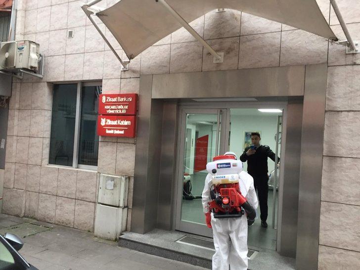 Banka şubeleri ve ATM’ler dezenfekte ediliyor G3