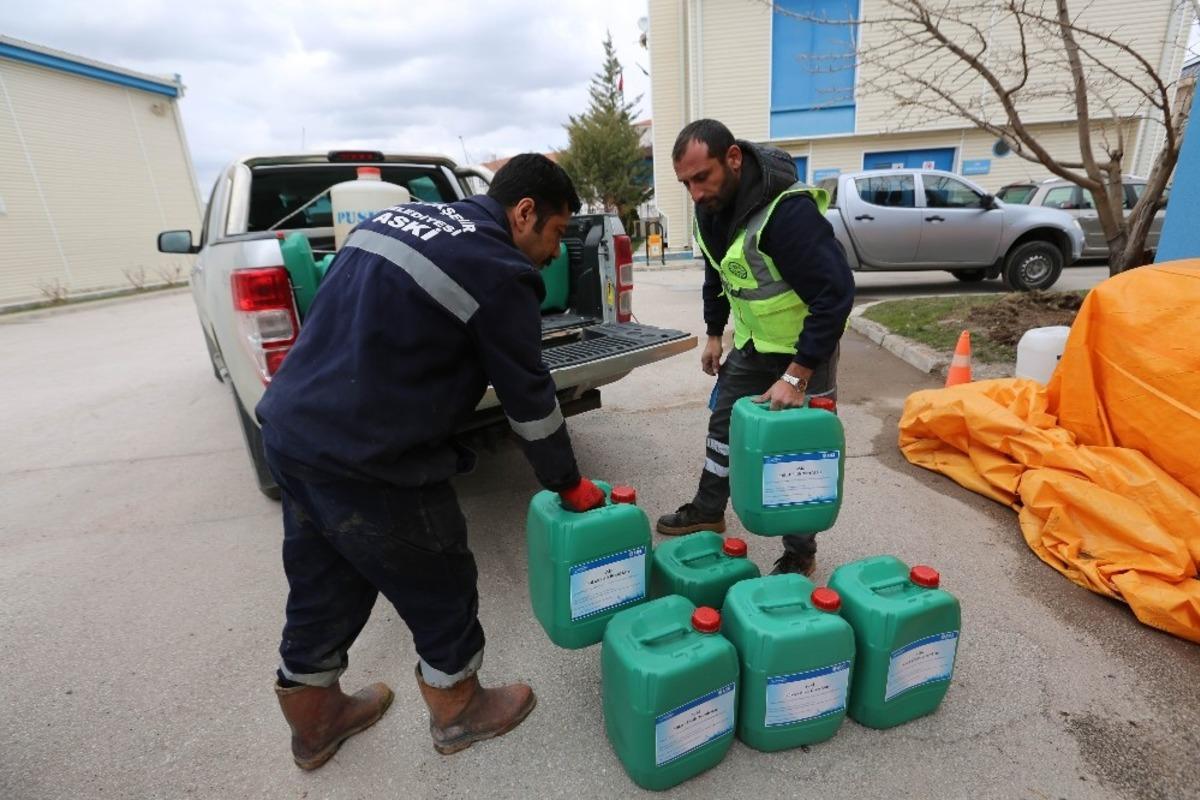 ASKİ&rsquo;den korona vir&uuml;s ile m&uuml;cadeleye b&uuml;y&uuml;k katkı