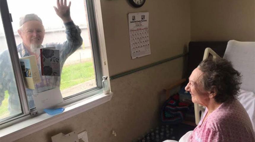 Sevdiklerini tehlikeye atmadan g&ouml;r&uuml;şmenin yolunu buldular