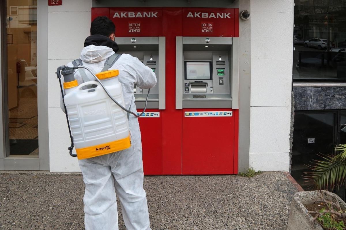 Maltepe&rsquo;de ATM&rsquo;ler ve otob&uuml;s durakları ila&ccedil;landı