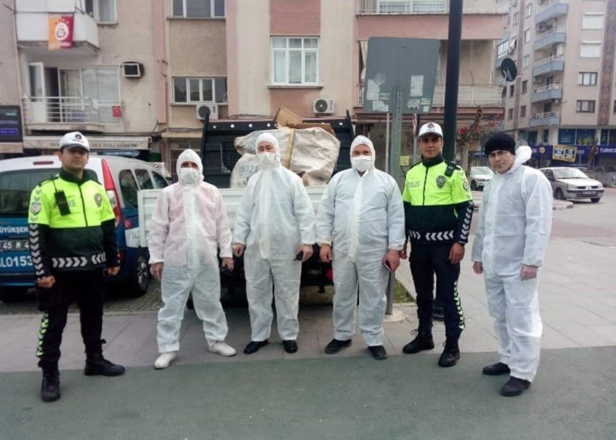 Kağıt toplayıcılarına korona vir&uuml;s bilgilendirmesi