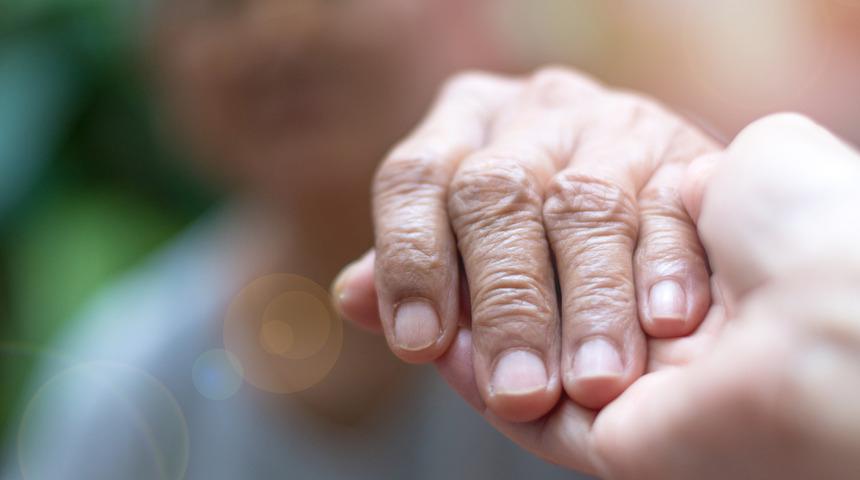 Evde bakım hastaları i&ccedil;in koronavir&uuml;s uyarıları