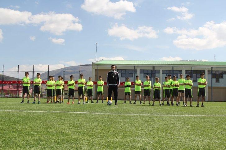 Küllerinden Doğan Efsane Yerköyspor Futbol Akademisi G3