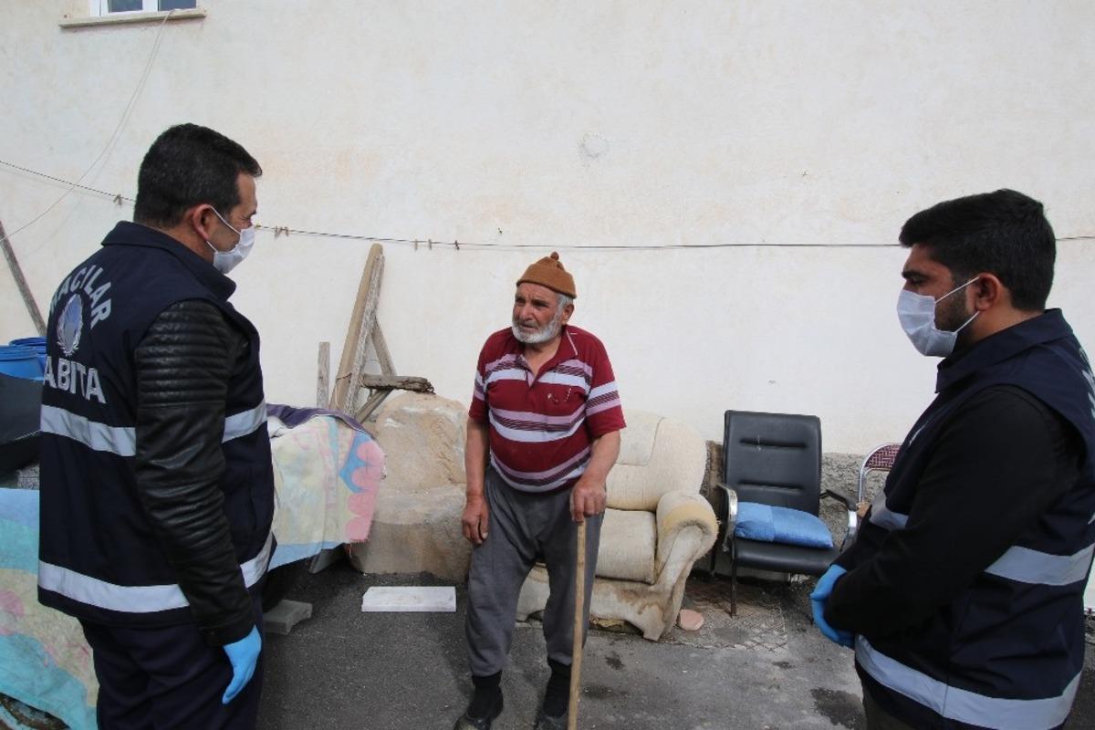 &Ouml;zdoğan, "65 yaş &uuml;st&uuml; vatandaşlarımızın yanındayız"