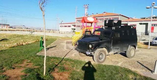 Kızıltepe polisi vatandaşları Türkçe ve Kürtçe uyarıyor