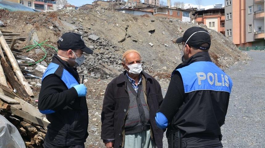 Polis uyarı yaptı, yaşlı vatandaş dua etti