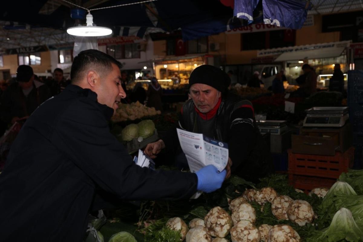 Kepez&rsquo;in zabıtalarından &ldquo;14 Kural&rdquo; broş&uuml;r&uuml;