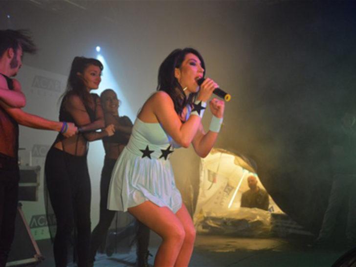 Hande Yener oğlunu maaşa bağladı G2