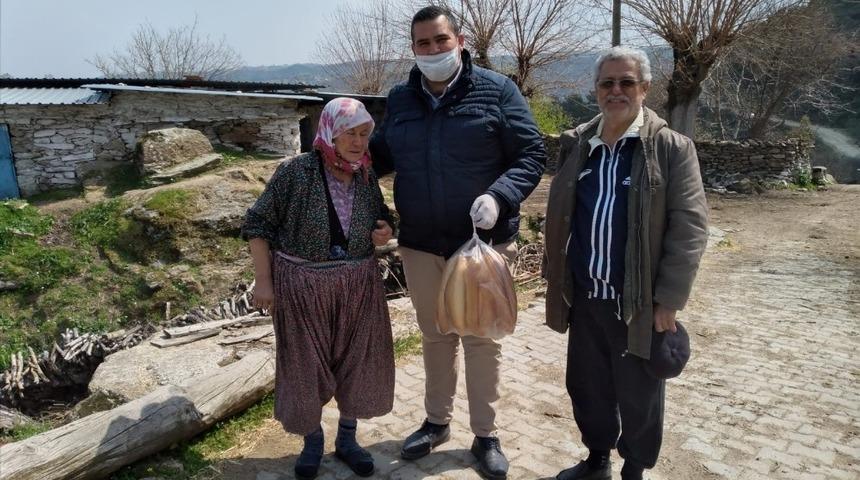 Koçarlı Belediyesi sokağa çıkamayanların yardımına koştu