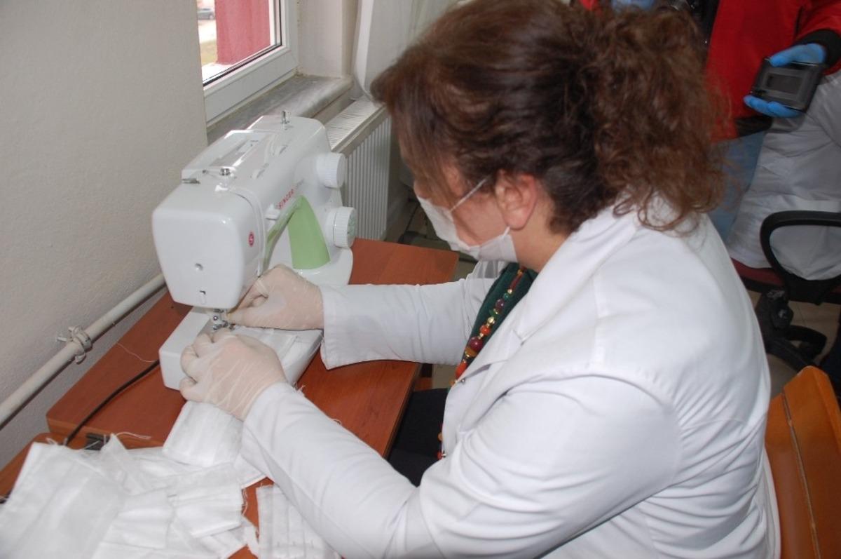 Keşan&rsquo;da maske &uuml;retimine başlandı