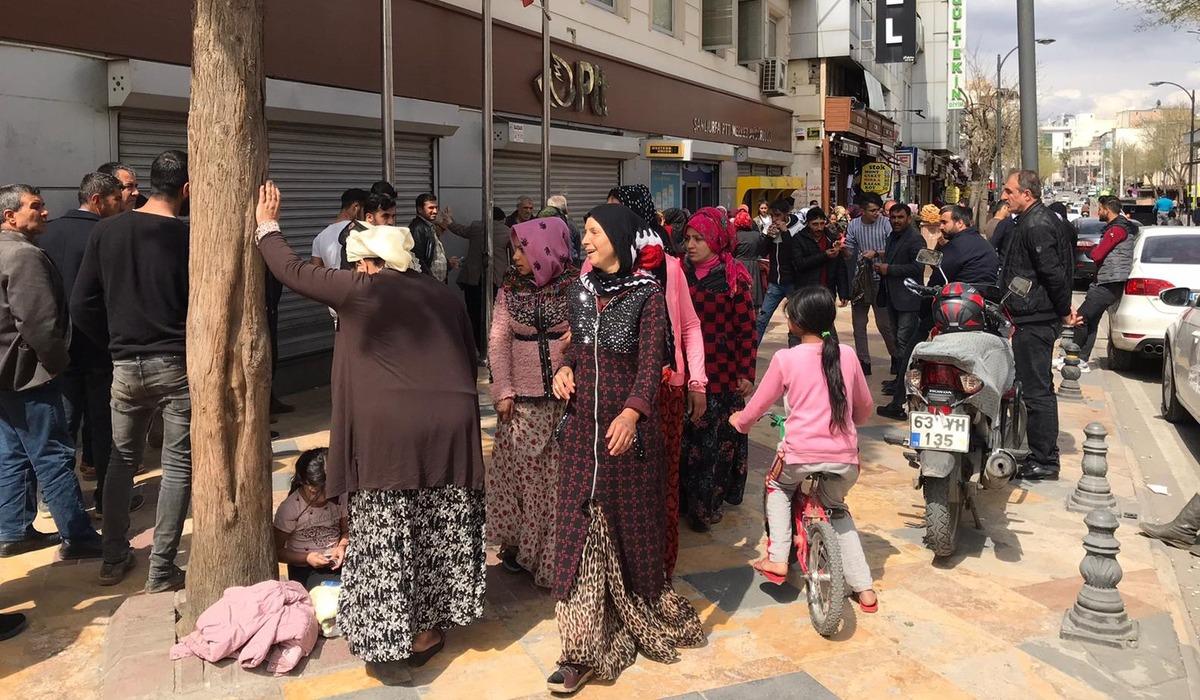 T&uuml;m uyarılara rağmen yine aynı manzara! B&ouml;yle sıra beklediler