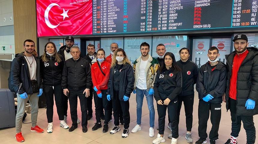 Londra'dan dönen Boks Milli Takımı'nda koronavirüs şoku!