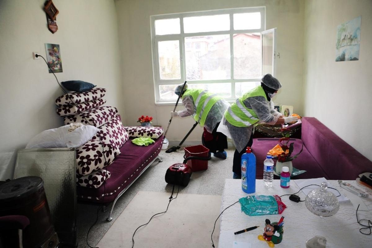 Elazığ&rsquo;da yaşlı ve engellilerin evlerine temizlik hizmeti