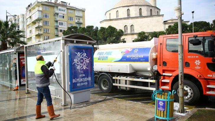 Aydın’da durak ve yollar dezenfekte ediliyor G3